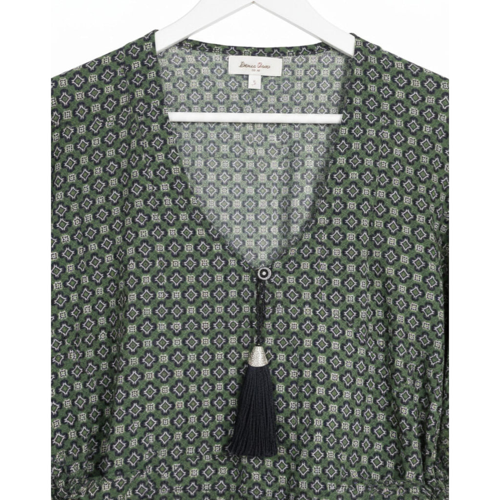 Green Printed Ladies Stitched Hijab – Soft Fabric, Elegant & Comfortable Wear