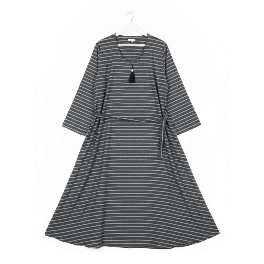 Dark Gray Printed Ladies Stitched Abaya – Comfortable & Simple Daily Wear